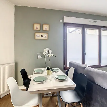 Grand Renove Paris Et Disneyland 4pers Apartment Neuilly-sur-Marne